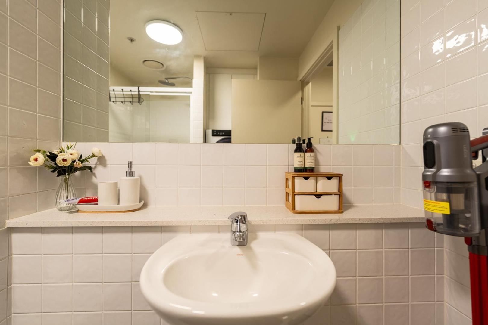 Shopping Spot Apartment *